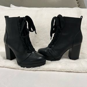 New Express Black Lace Up Chunky Heel Booties size 8